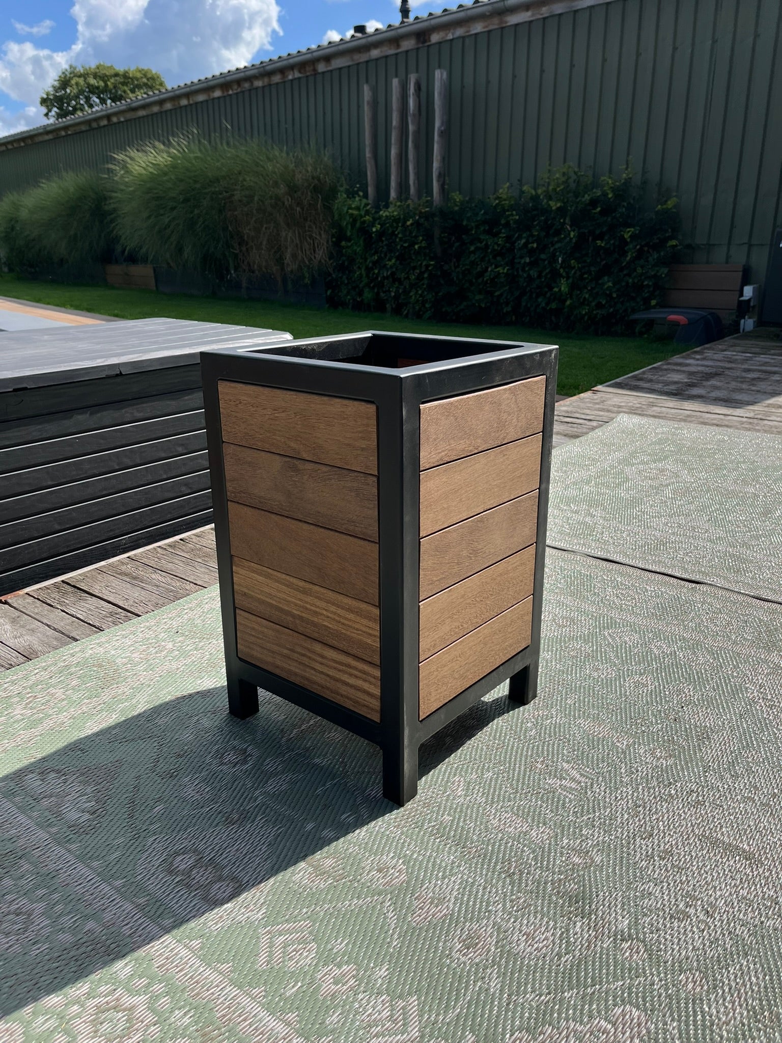 Plantenbak op maat — Sucupira Preta & Staal