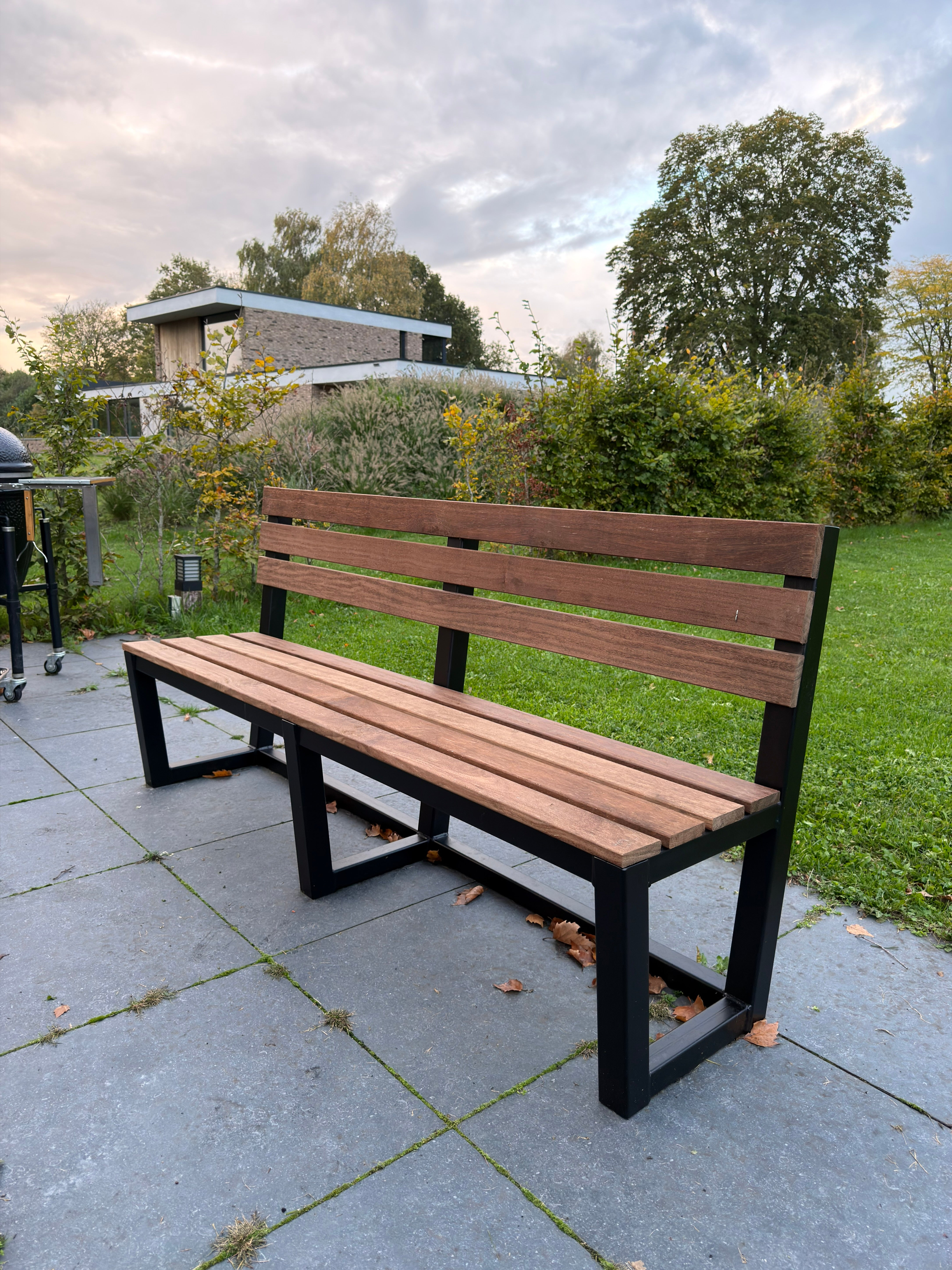 Tuinbank op maat — Sucupira Preta & Staal